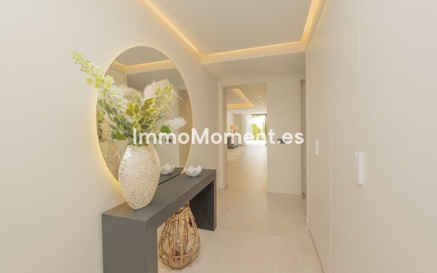 Resale - Detached villa - Estepona - Atalaya