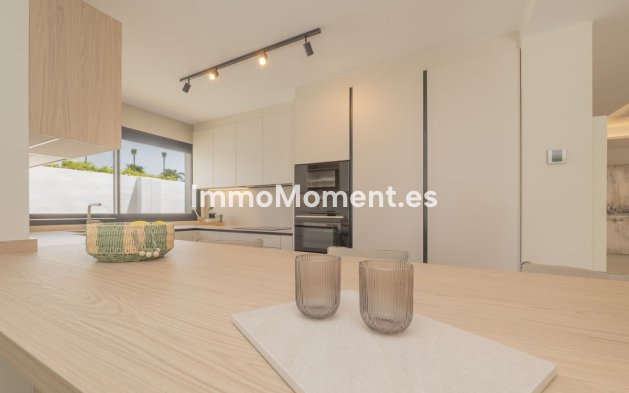 Resale - Detached villa - Estepona - Atalaya