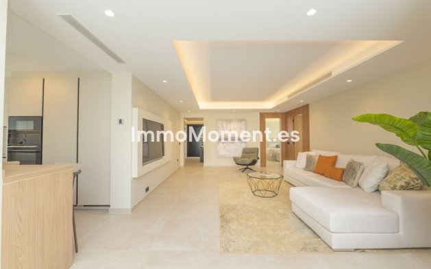 Resale - Detached villa - Estepona - Atalaya