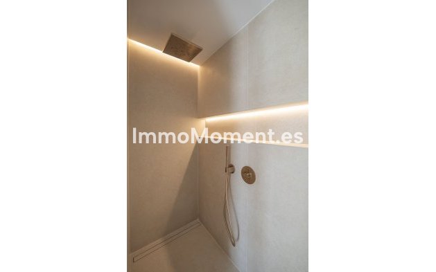 Resale - Detached villa - Estepona - Atalaya