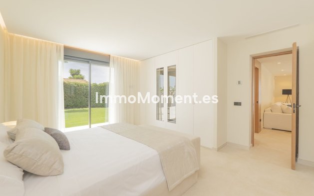 Resale - Detached villa - Estepona - Atalaya
