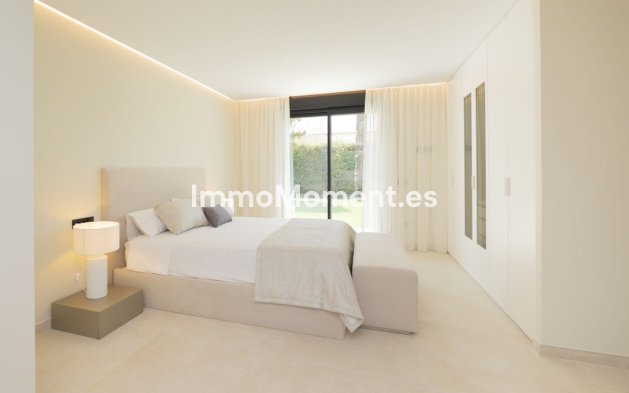 Resale - Detached villa - Estepona - Atalaya