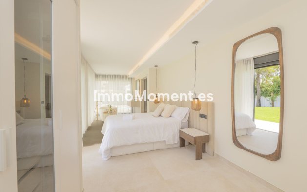 Resale - Detached villa - Estepona - Atalaya