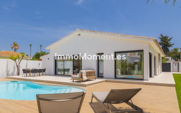 Resale - Detached villa - Estepona - Atalaya