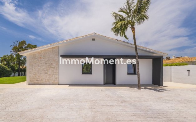 Resale - Detached villa - Estepona - Atalaya