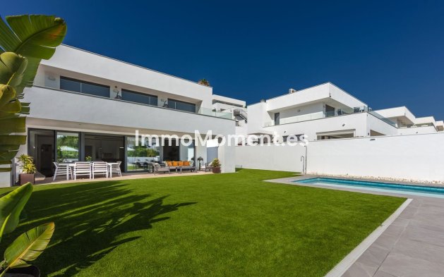 Wiederverkauf - Freistehende Villa - Manilva - La Duquesa