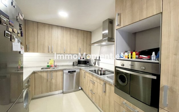 Resale - Detached villa - Estepona - Estepona Centro