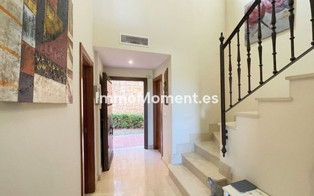 Resale - Detached villa - Estepona - Estepona Centro