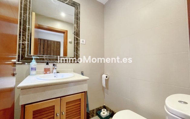 Resale - Detached villa - Estepona - Estepona Centro