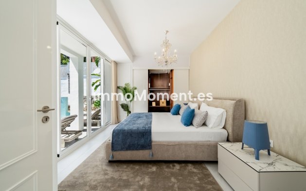 Wiederverkauf - Freistehende Villa - Marbella - Nueva Andalucía