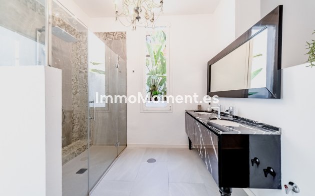 Wiederverkauf - Freistehende Villa - Marbella - Nueva Andalucía