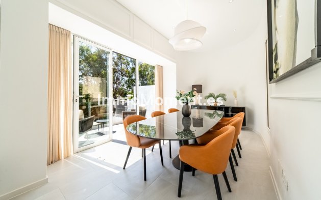 Wiederverkauf - Freistehende Villa - Marbella - Nueva Andalucía