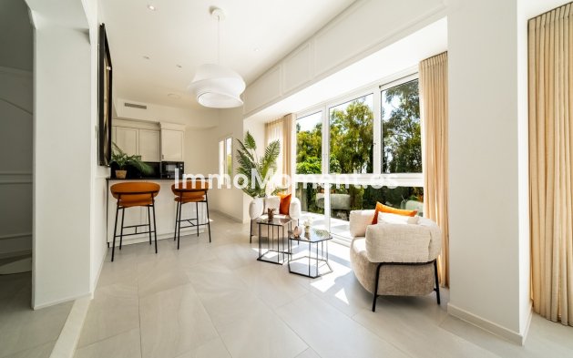 Wiederverkauf - Freistehende Villa - Marbella - Nueva Andalucía
