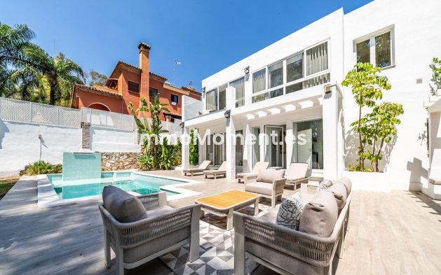 Wiederverkauf - Freistehende Villa - Marbella - Nueva Andalucía