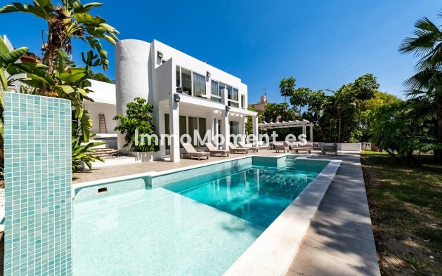 Wiederverkauf - Freistehende Villa - Marbella - Nueva Andalucía
