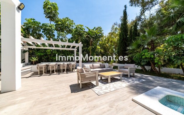 Wiederverkauf - Freistehende Villa - Marbella - Nueva Andalucía