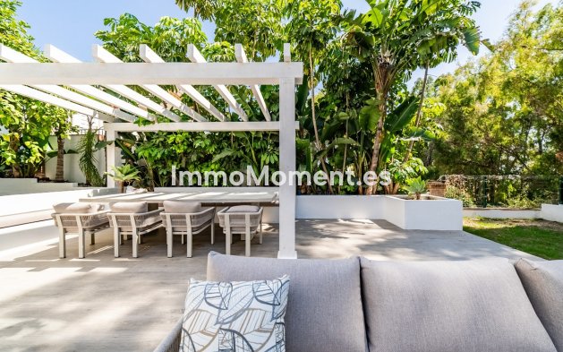 Wiederverkauf - Freistehende Villa - Marbella - Nueva Andalucía