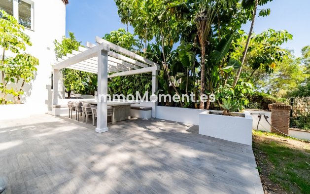 Wiederverkauf - Freistehende Villa - Marbella - Nueva Andalucía