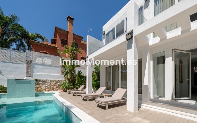 Wiederverkauf - Freistehende Villa - Marbella - Nueva Andalucía