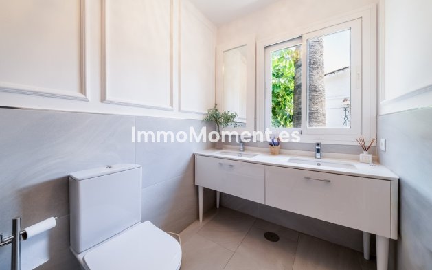 Wiederverkauf - Freistehende Villa - Marbella - Nueva Andalucía