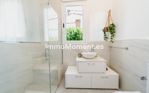 Wiederverkauf - Freistehende Villa - Marbella - Nueva Andalucía
