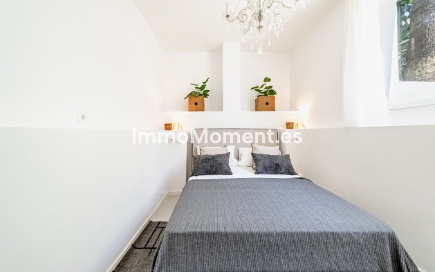 Wiederverkauf - Freistehende Villa - Marbella - Nueva Andalucía