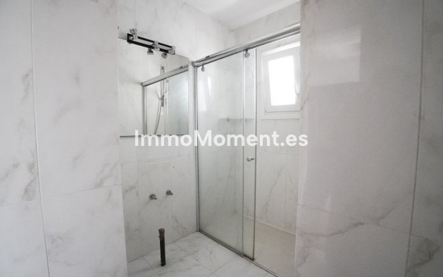 Wiederverkauf - Freistehende Villa - Marbella - Nueva Andalucía