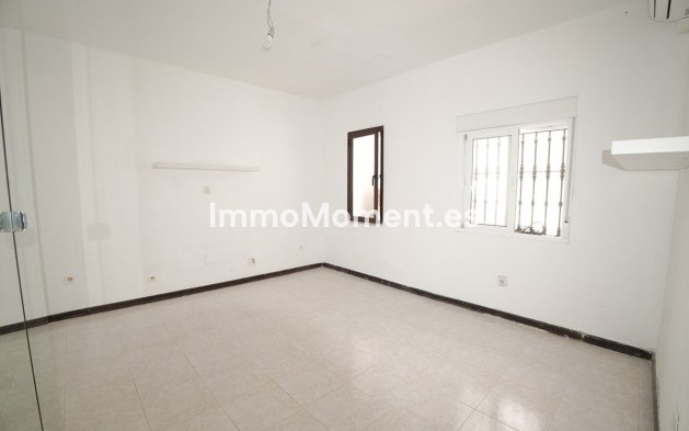 Wiederverkauf - Freistehende Villa - Marbella - Nueva Andalucía