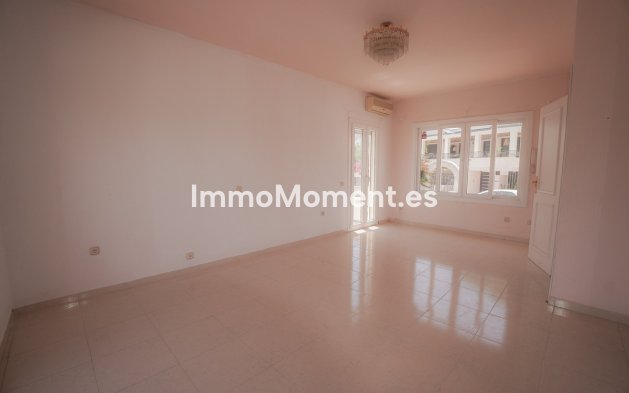 Wiederverkauf - Freistehende Villa - Marbella - Nueva Andalucía