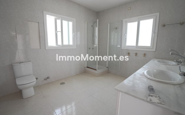 Wiederverkauf - Freistehende Villa - Marbella - Nueva Andalucía