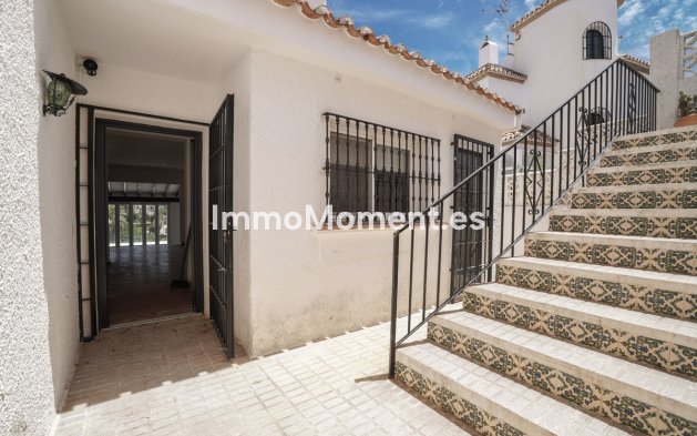 Wiederverkauf - Freistehende Villa - Marbella - Nueva Andalucía