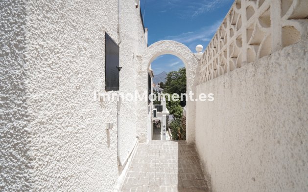 Wiederverkauf - Freistehende Villa - Marbella - Nueva Andalucía
