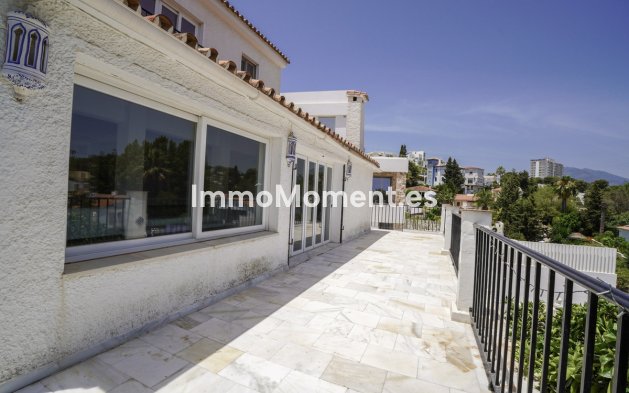 Wiederverkauf - Freistehende Villa - Marbella - Nueva Andalucía