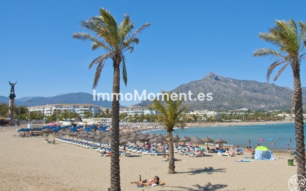Wiederverkauf - Freistehende Villa - Marbella - Nueva Andalucía