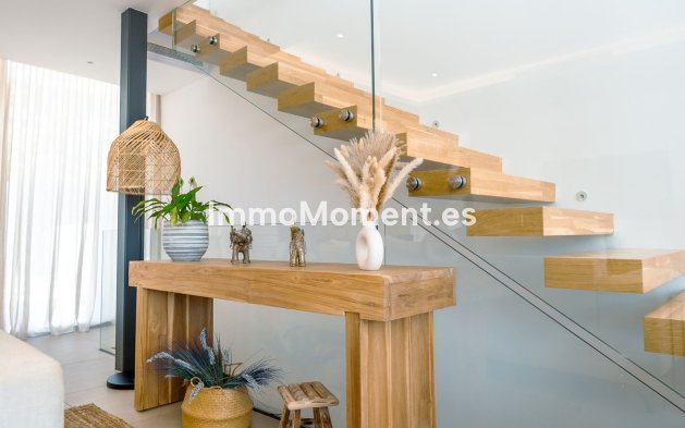Resale - Detached villa - Estepona - Atalaya