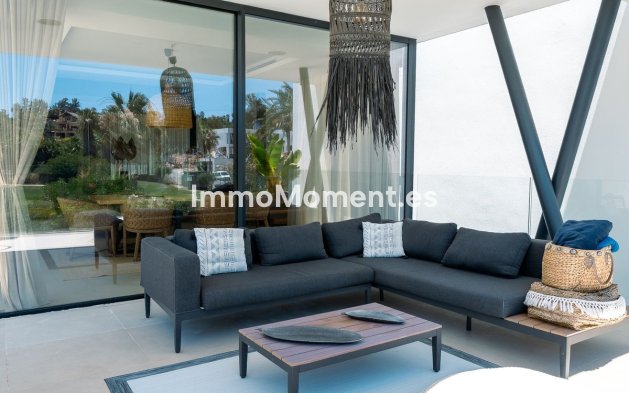 Resale - Detached villa - Estepona - Atalaya