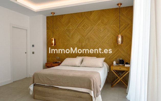 Resale - Detached villa - Estepona - Atalaya