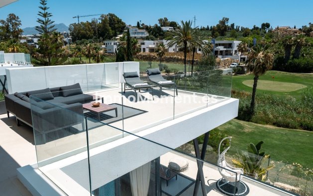 Resale - Detached villa - Estepona - Atalaya