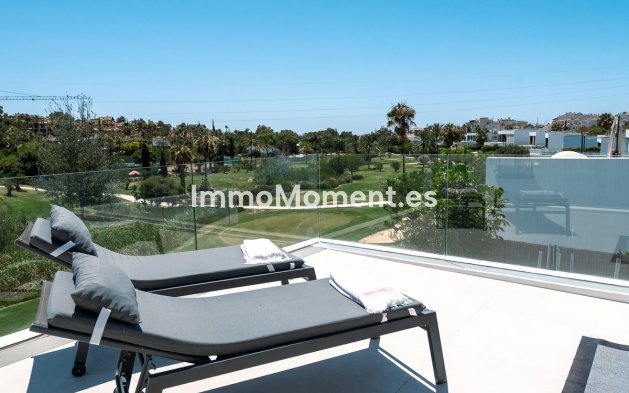 Resale - Detached villa - Estepona - Atalaya