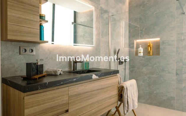 Resale - Detached villa - Estepona - Atalaya