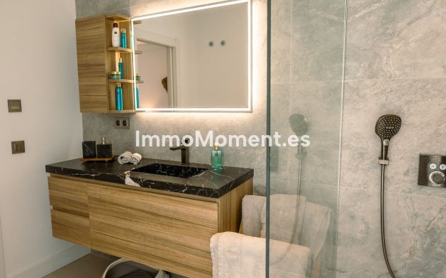Resale - Detached villa - Estepona - Atalaya