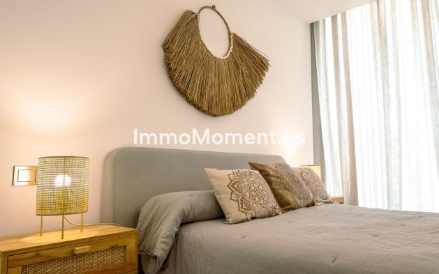 Resale - Detached villa - Estepona - Atalaya