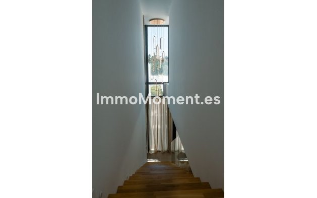 Resale - Detached villa - Estepona - Atalaya