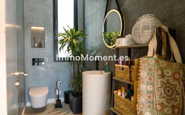 Resale - Detached villa - Estepona - Atalaya