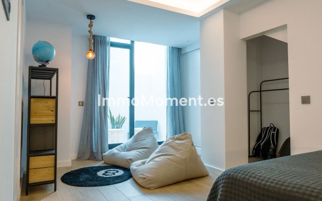 Resale - Detached villa - Estepona - Atalaya
