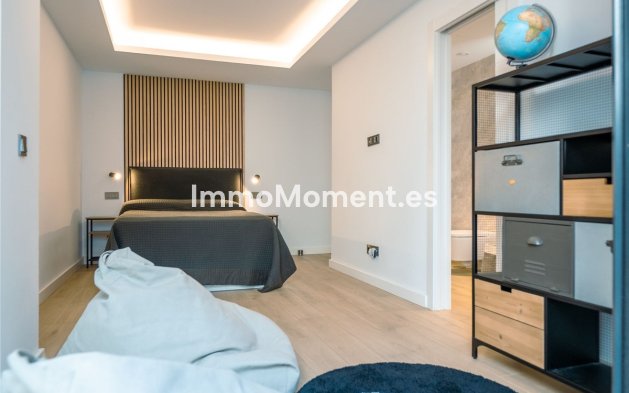 Resale - Detached villa - Estepona - Atalaya