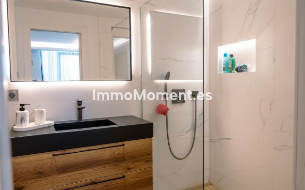 Resale - Detached villa - Estepona - Atalaya