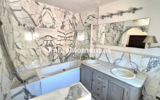 Resale - Detached villa - Benahavís - El Madroñal