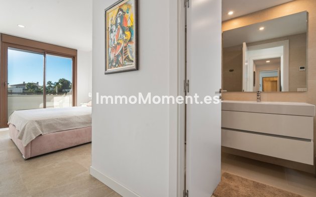 Resale - Apartment - Estepona - Estepona Centro