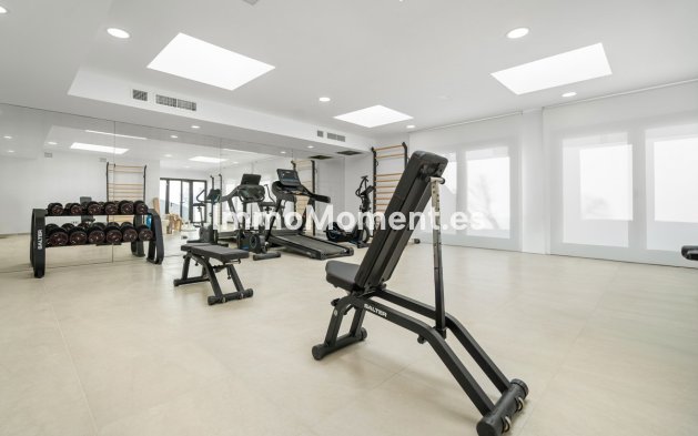Resale - Apartment - Estepona - Estepona Centro